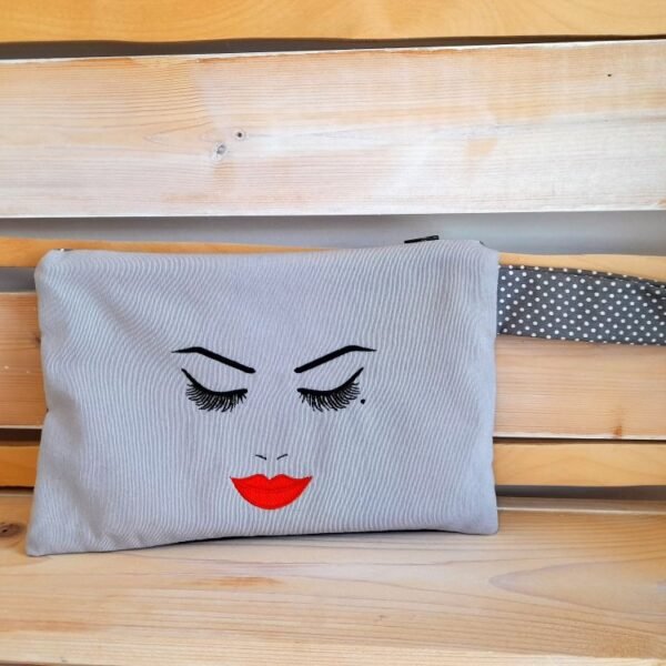 Τσαντάκι γυναικείο πρόσωπο