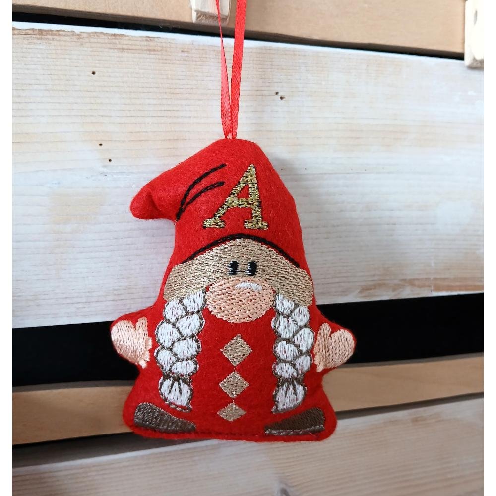 Gnome κορίτσι στολίδι με μονόγραμμα